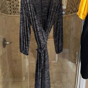 GAP Black and Gray Knit Dress Size Large Tall.